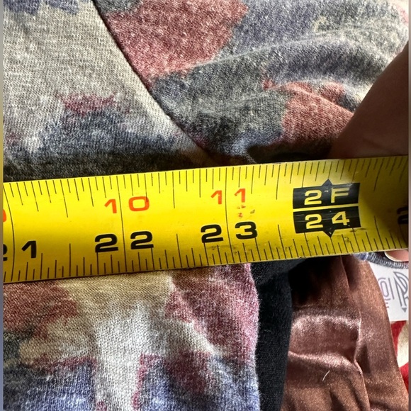 Lularoe XL heather Patrick. Abstract flag print. NWT.‎ - Picture 7 of 8